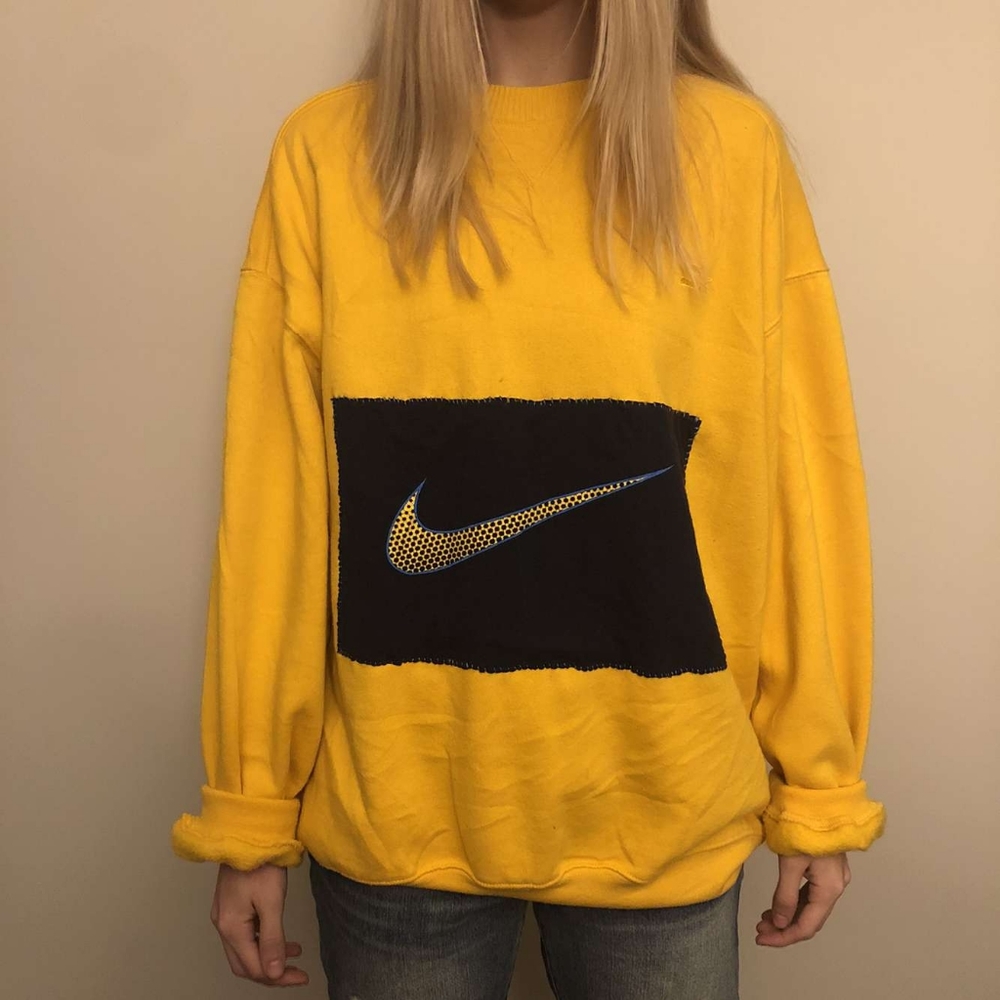 Upcycled crewneck with Nike patch